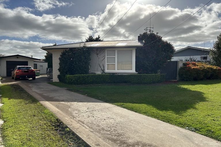 Photo of property in 90 Mount View Road, Melville, Hamilton, 3206