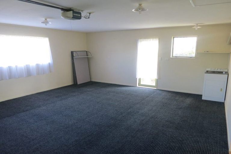 Photo of property in 70b Manuroa Road, Takanini, 2112