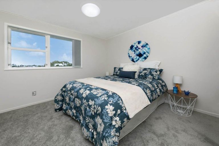 Photo of property in 1/3 Aralia Road, Sunnynook, Auckland, 0620