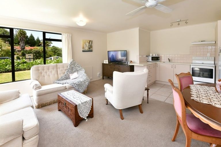 Photo of property in 39 Regency Park Drive, Gulf Harbour, Whangaparaoa, 0930