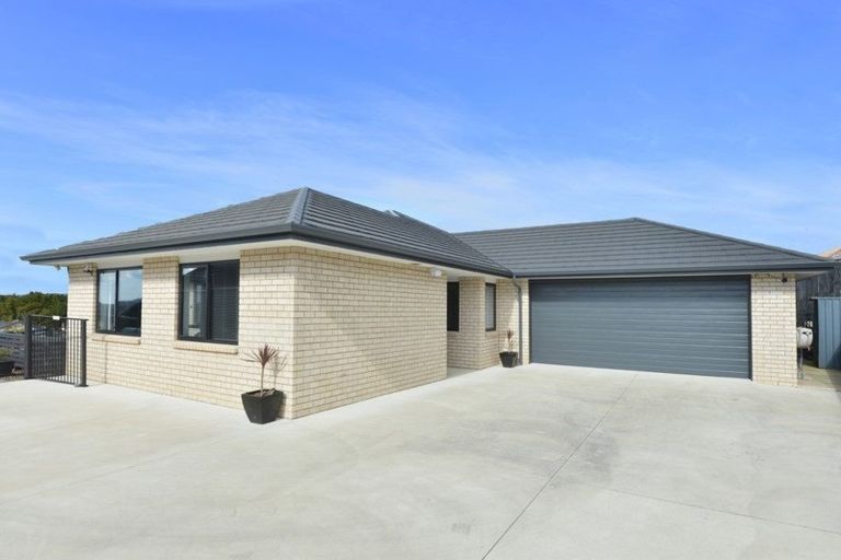 Photo of property in 41 Pebble Beach Boulevard, Te Kamo, Whangarei, 0112