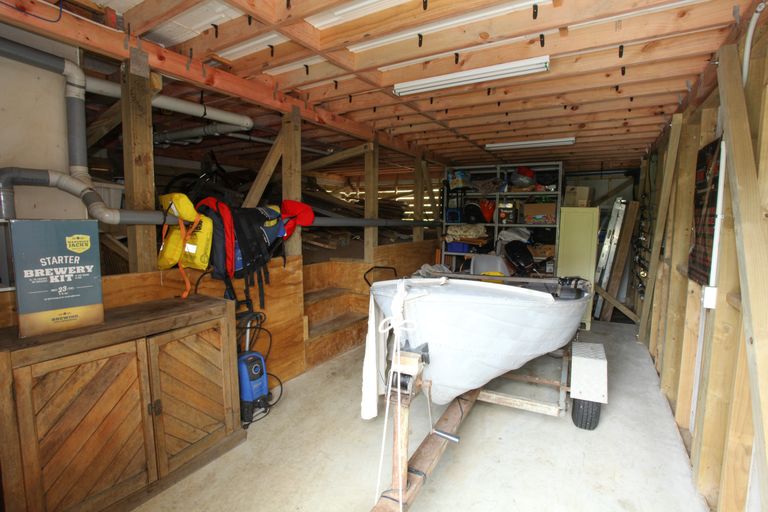 Photo of property in 105 Greenslade Road, Raglan, 3295