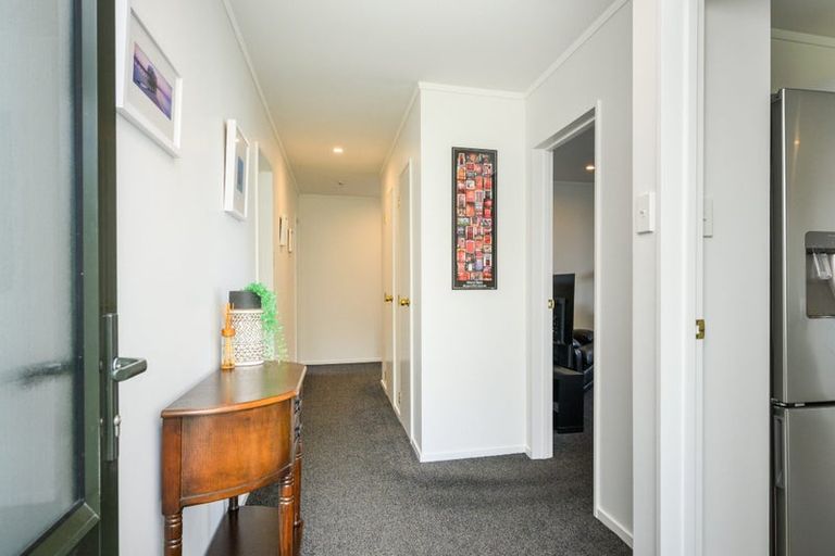 Photo of property in 11 Jordan Way, Kelvin Grove, Palmerston North, 4414