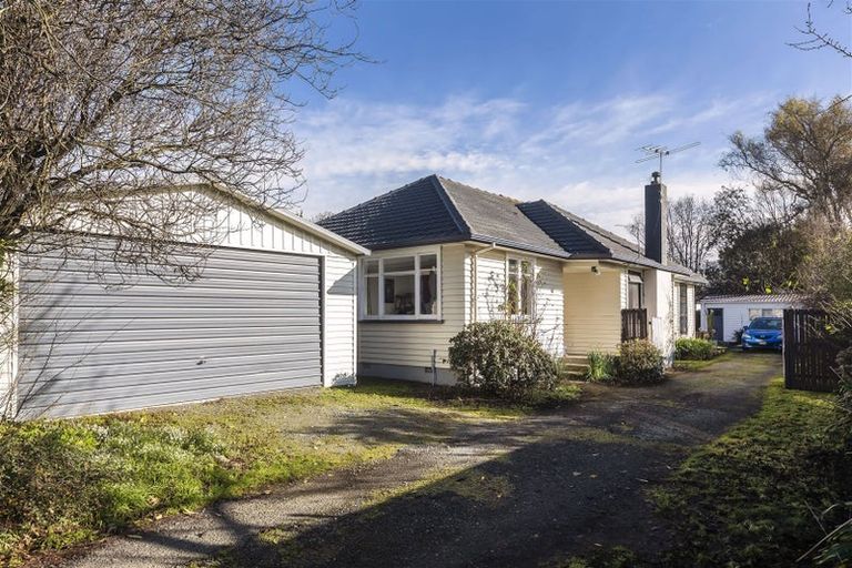 Photo of property in 73 Mcfaddens Road, St Albans, Christchurch, 8052