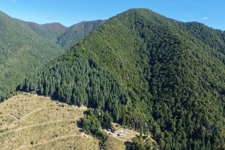 Photo of property in 291 Braeburn Track, Braeburn Range, Murchison, 7077