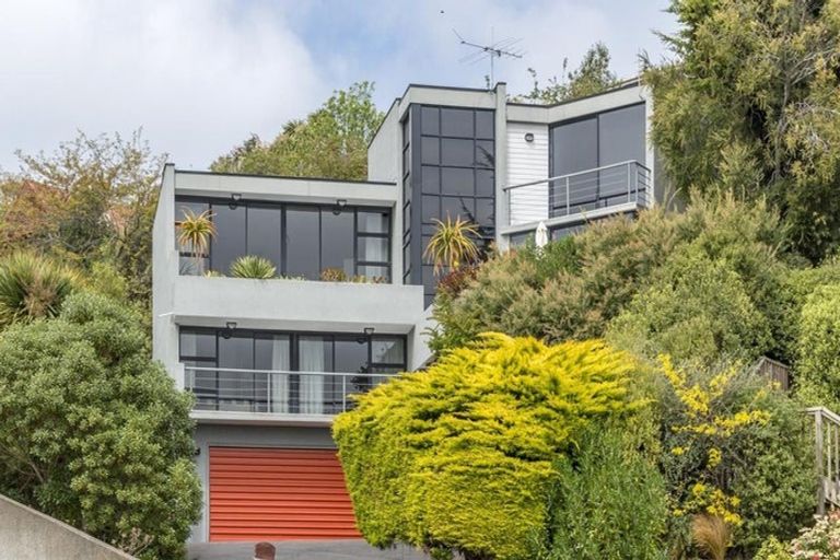 Photo of property in 105 Cannon Hill Crescent, Mount Pleasant, Christchurch, 8081