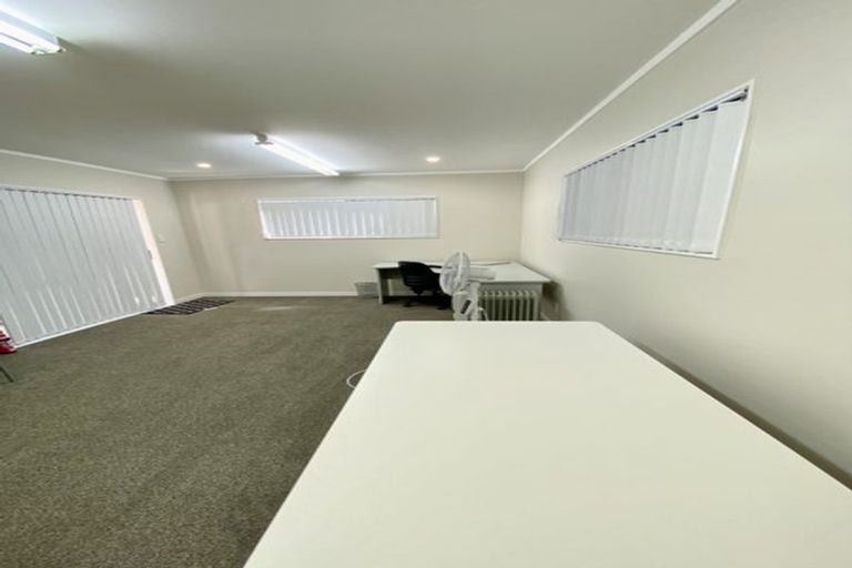 Photo of property in 299 Hobsonville Road, Hobsonville, Auckland, 0618