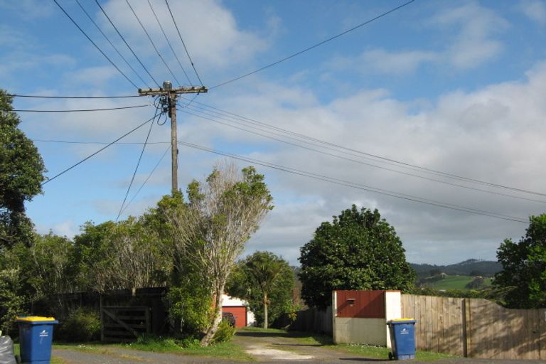 Photo of property in 17 Burnham Road, Waitakere, Auckland, 0816