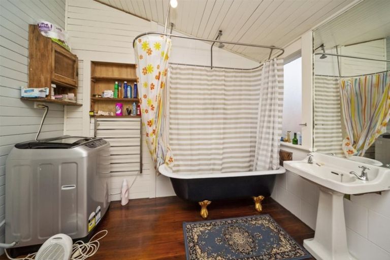 Photo of property in 39 Tauhuri Street, Manaia, 4612