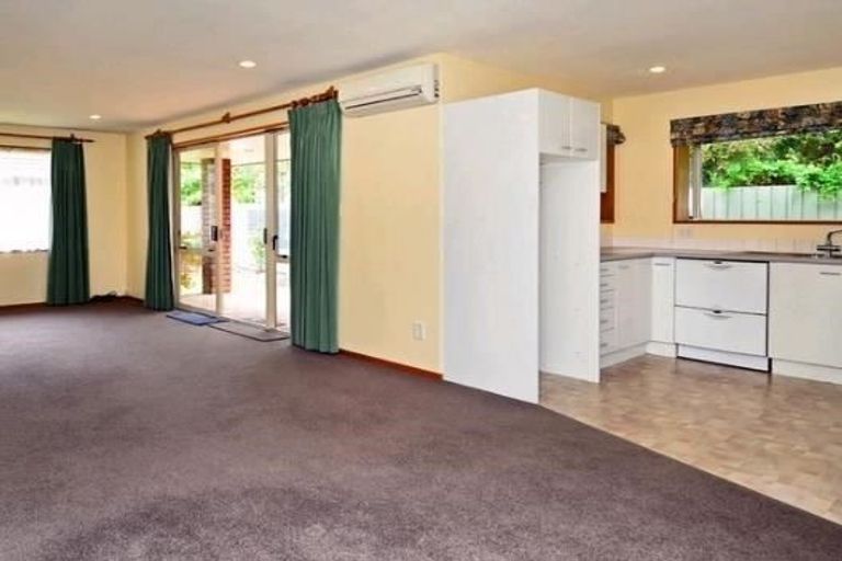 Photo of property in 2/18 Euston Street, Riccarton, Christchurch, 8041