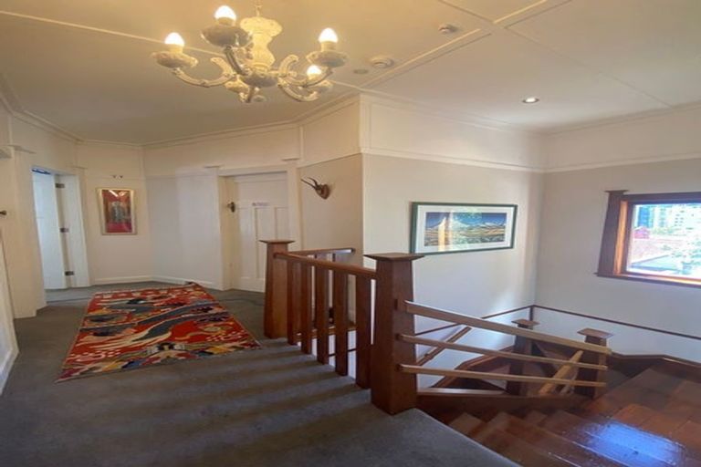 Photo of property in 327 The Terrace, Te Aro, Wellington, 6011
