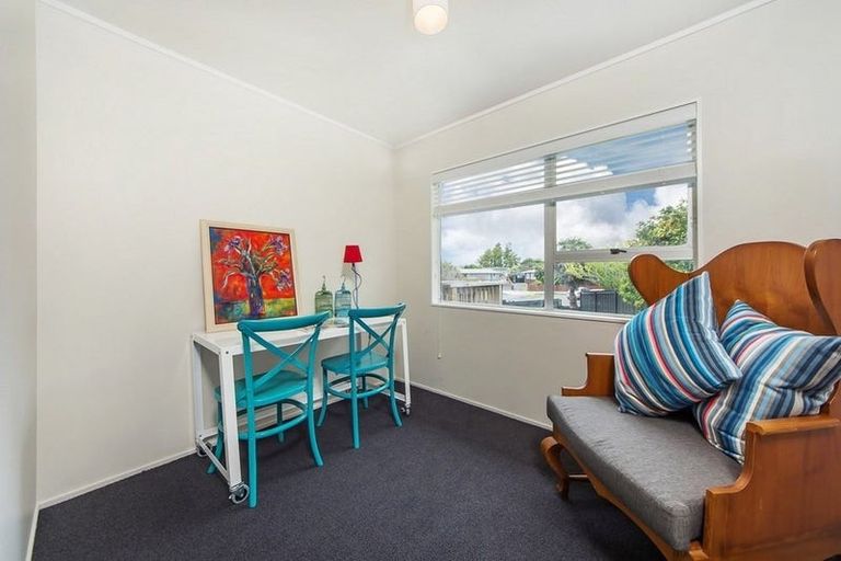 Photo of property in 1/8 Slim Place, Clendon Park, Auckland, 2103