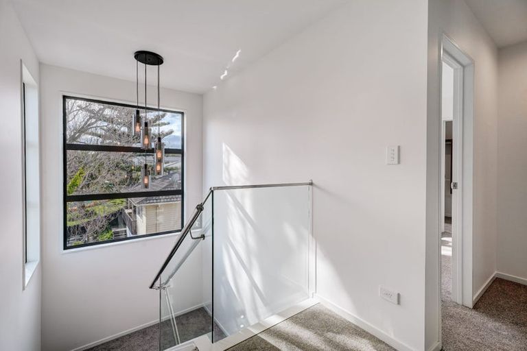 Photo of property in 1/20 William Souter Street, Forrest Hill, Auckland, 0620
