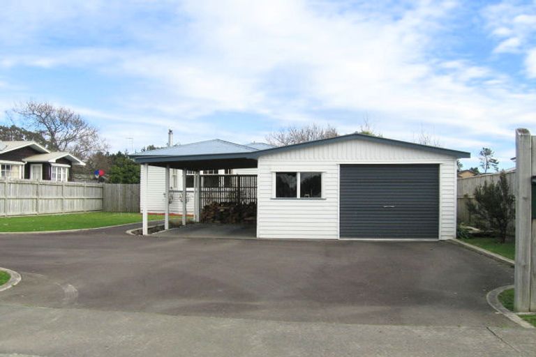 Photo of property in 76 Summerhill Drive, Fitzherbert, Palmerston North, 4410