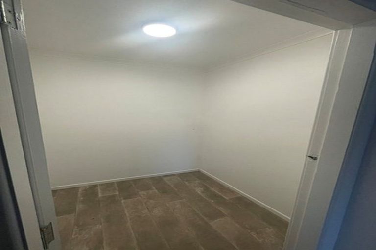 Photo of property in 39 Miro Street, Inglewood, 4330