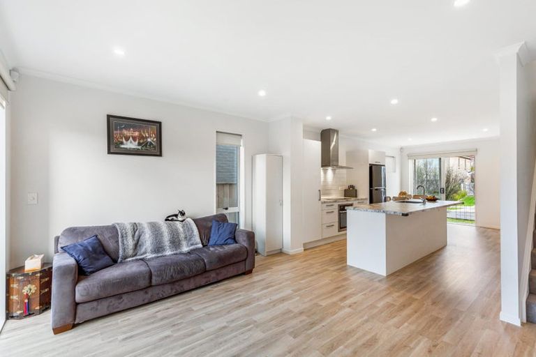 Photo of property in 9 Ambar Ridge Avenue, Massey, Auckland, 0614