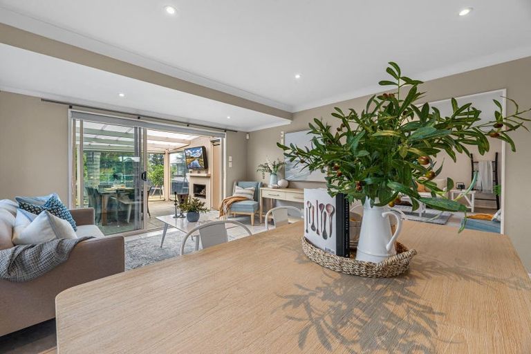 Photo of property in 11 Hinton Place, Pyes Pa, Tauranga, 3112