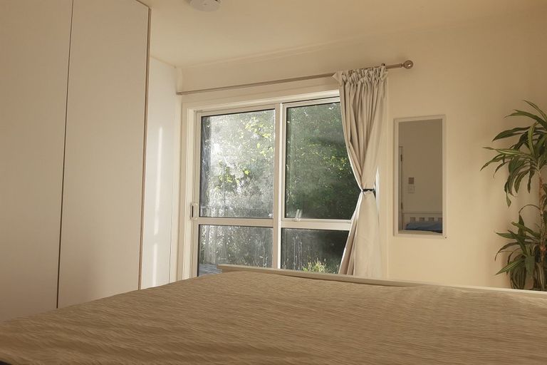 Photo of property in 3 Western Court, Sunnyvale, Auckland, 0612