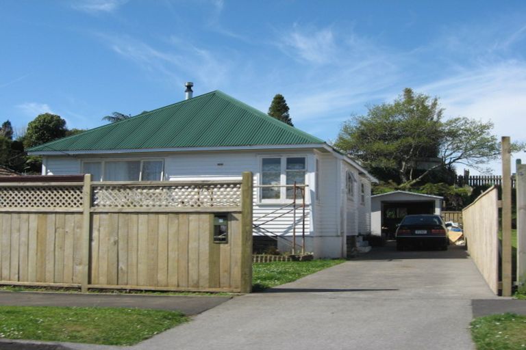 Photo of property in 19 Bideford Street, Brooklands, New Plymouth, 4310
