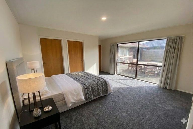 Photo of property in 7 Kadina Place, Botany Downs, Auckland, 2010