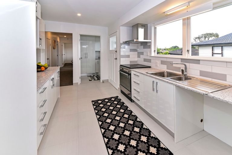 Photo of property in 14 Ferndown Avenue, Papatoetoe, Auckland, 2025