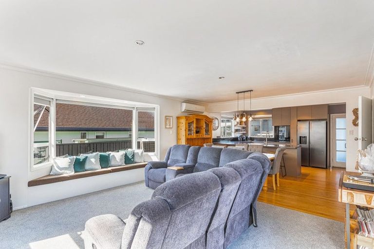 Photo of property in 24b Edward Avenue, Orewa, 0931