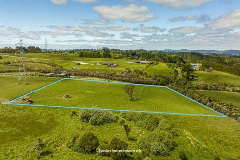 Photo of property in 163 Nixon Road, Taupaki, 0782