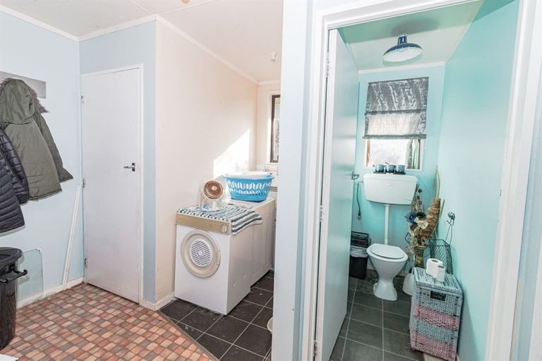 Photo of property in 15 Waitote Street, Castlecliff, Whanganui, 4501