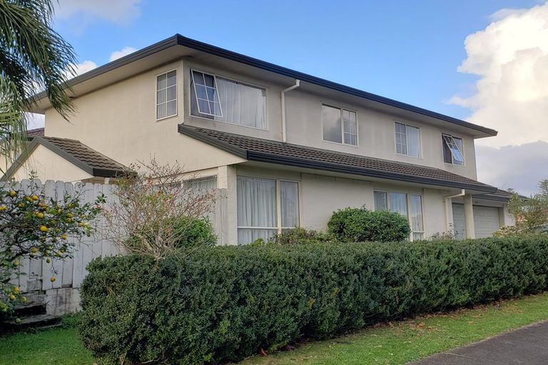 Photo of property in 1/1 Emma Court, Northpark, Auckland, 2013