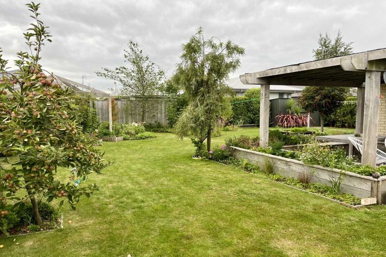 Photo of property in 101 Shillingford Boulevard, Rolleston, 7615