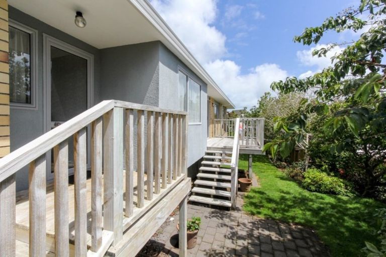Photo of property in 9 Ashmore Drive, Frankleigh Park, New Plymouth, 4310