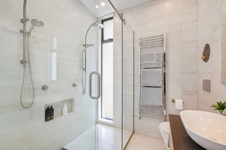 Photo of property in 14 Cheviot Road, Lowry Bay, Lower Hutt, 5013