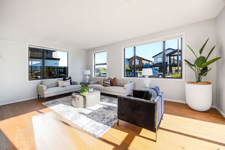 Photo of property in 2 Picnic Point Road, Hobsonville, Auckland, 0616