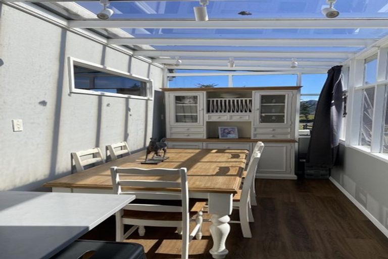 Photo of property in 112 Upper Fitzherbert Road, Wainuiomata, 5373