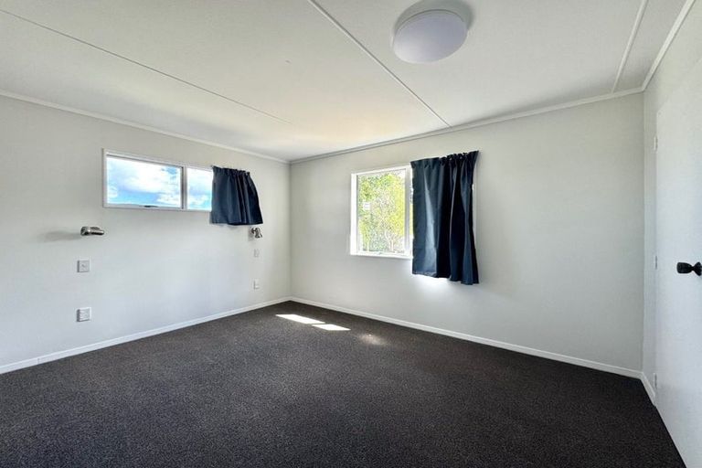 Photo of property in 23 Everglade Drive, Goodwood Heights, Auckland, 2105