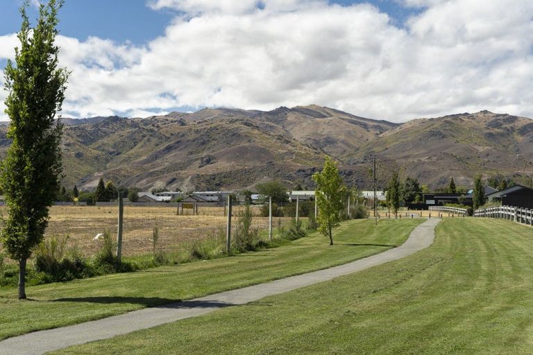 Photo of property in 15 Quigley Crescent, Cromwell, 9310