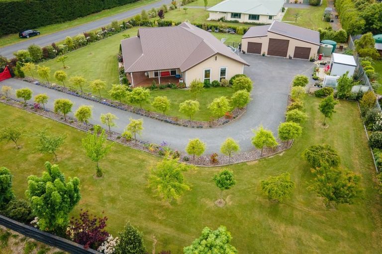 Photo of property in 2 Thornton Close, Leithfield, Amberley, 7481