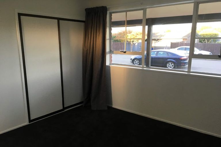 Photo of property in 2 Branksome Place, Parklands, Christchurch, 8083
