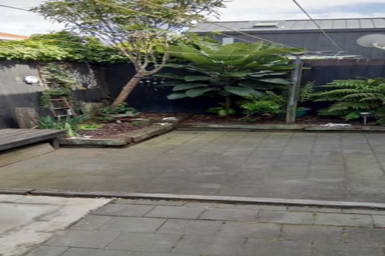 Photo of property in 170c Marine Parade, New Brighton, Christchurch, 8083