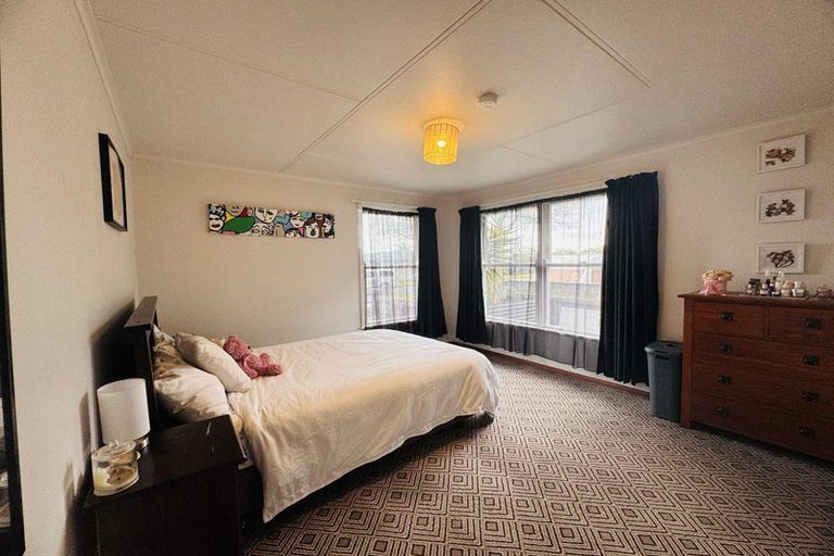 Photo of property in 17a Seddon Street, Takaro, Palmerston North, 4412