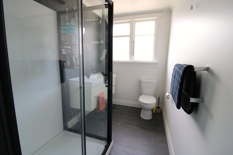 Photo of property in 30 Scotland Terrace, Green Island, Dunedin, 9018