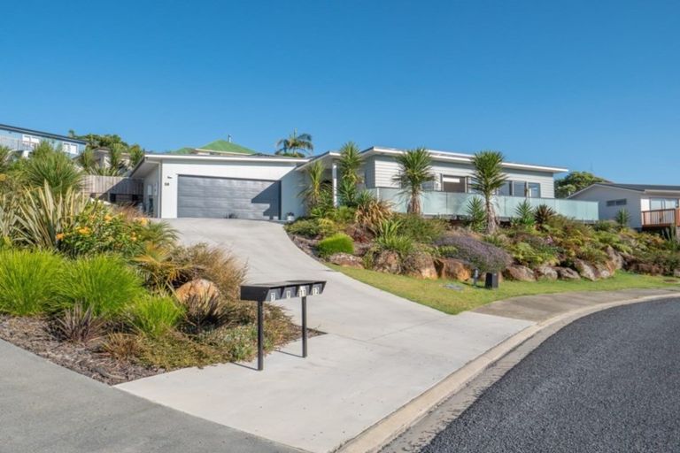 Photo of property in 13 Protea Drive, Cable Bay, 0420