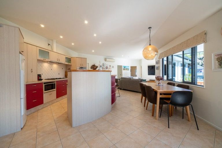Photo of property in 17 Napier Street, Jervoistown, Napier, 4112