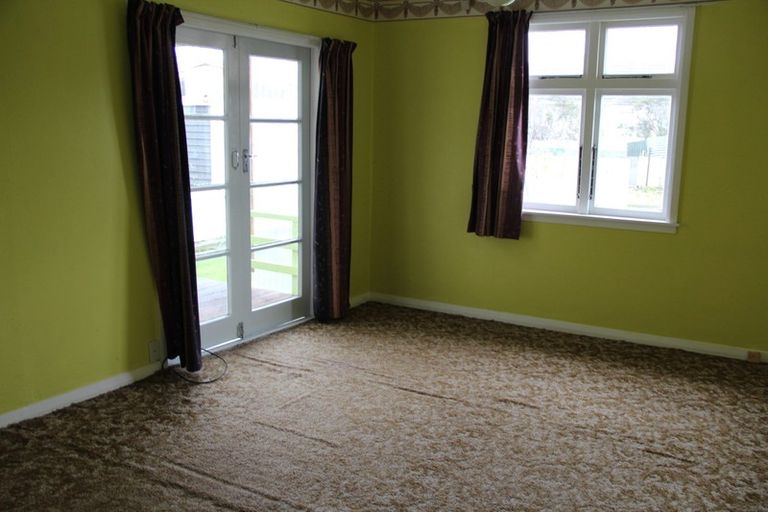 Photo of property in 8 Aberdeen Avenue, Takaro, Palmerston North, 4412