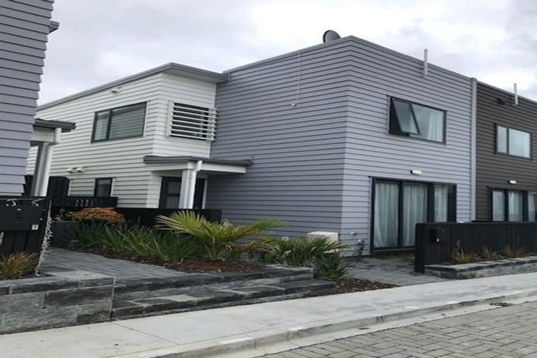 Photo of property in 5 Fuselage Road, Hobsonville, Auckland, 0616