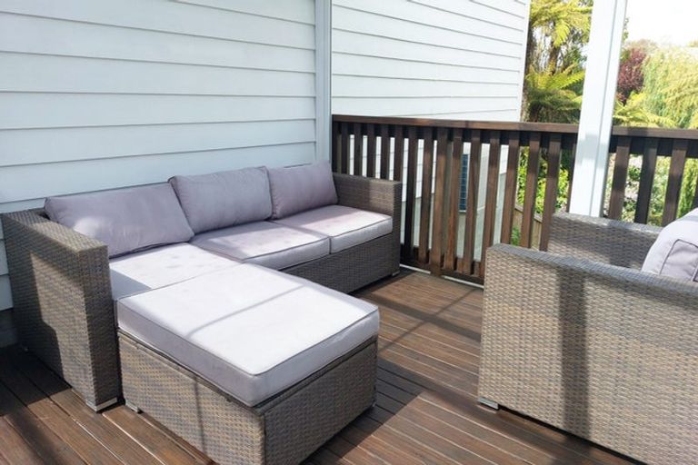 Photo of property in 8/10 Rimu Street, New Lynn, Auckland, 0600