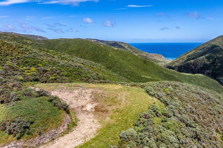 Photo of property in 204 Noel Ashton Way, Makara, Wellington, 6972