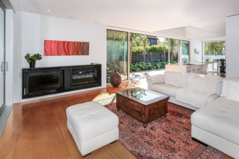 Photo of property in 5 Lombardia Way, Karaka, Papakura, 2113