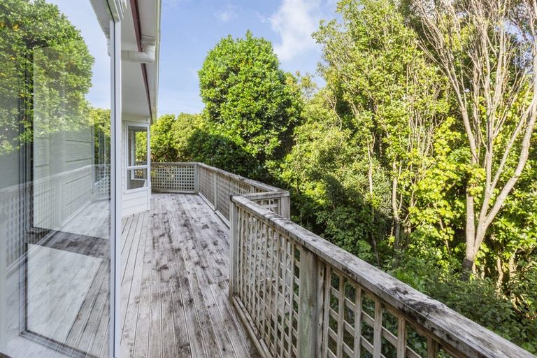 Photo of property in 44 Joseph Banks Drive, Whitby, Porirua, 5024