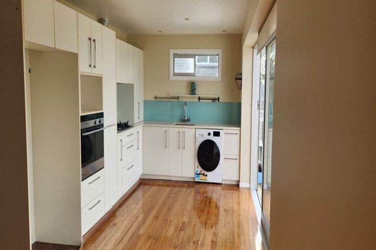Photo of property in 15 Dalton Road, Snells Beach, 0920
